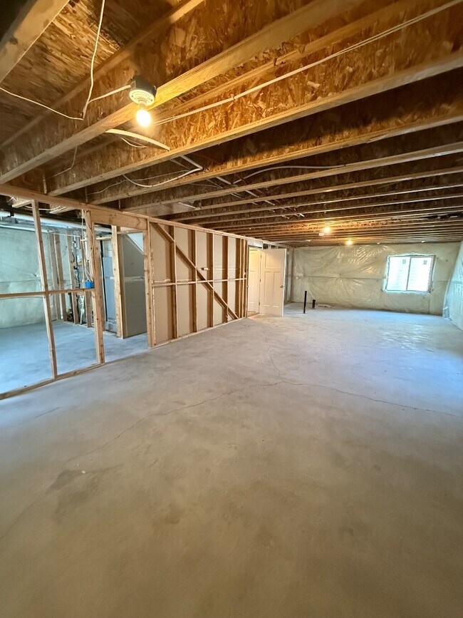 Building Photo - 1375 E Rachel Way