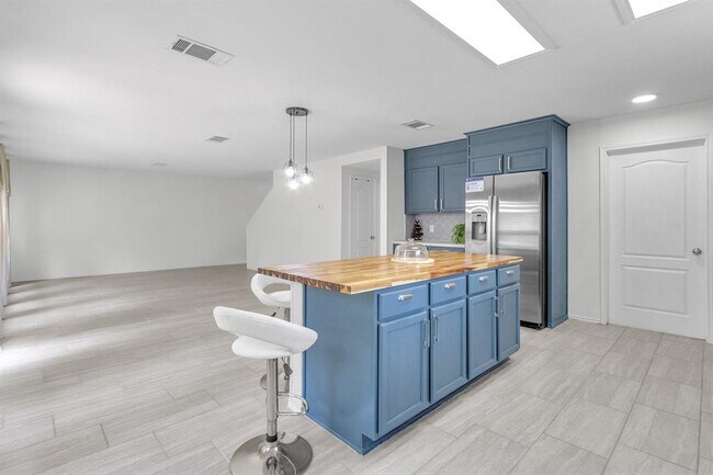 Building Photo - 1413 Baffin Cove