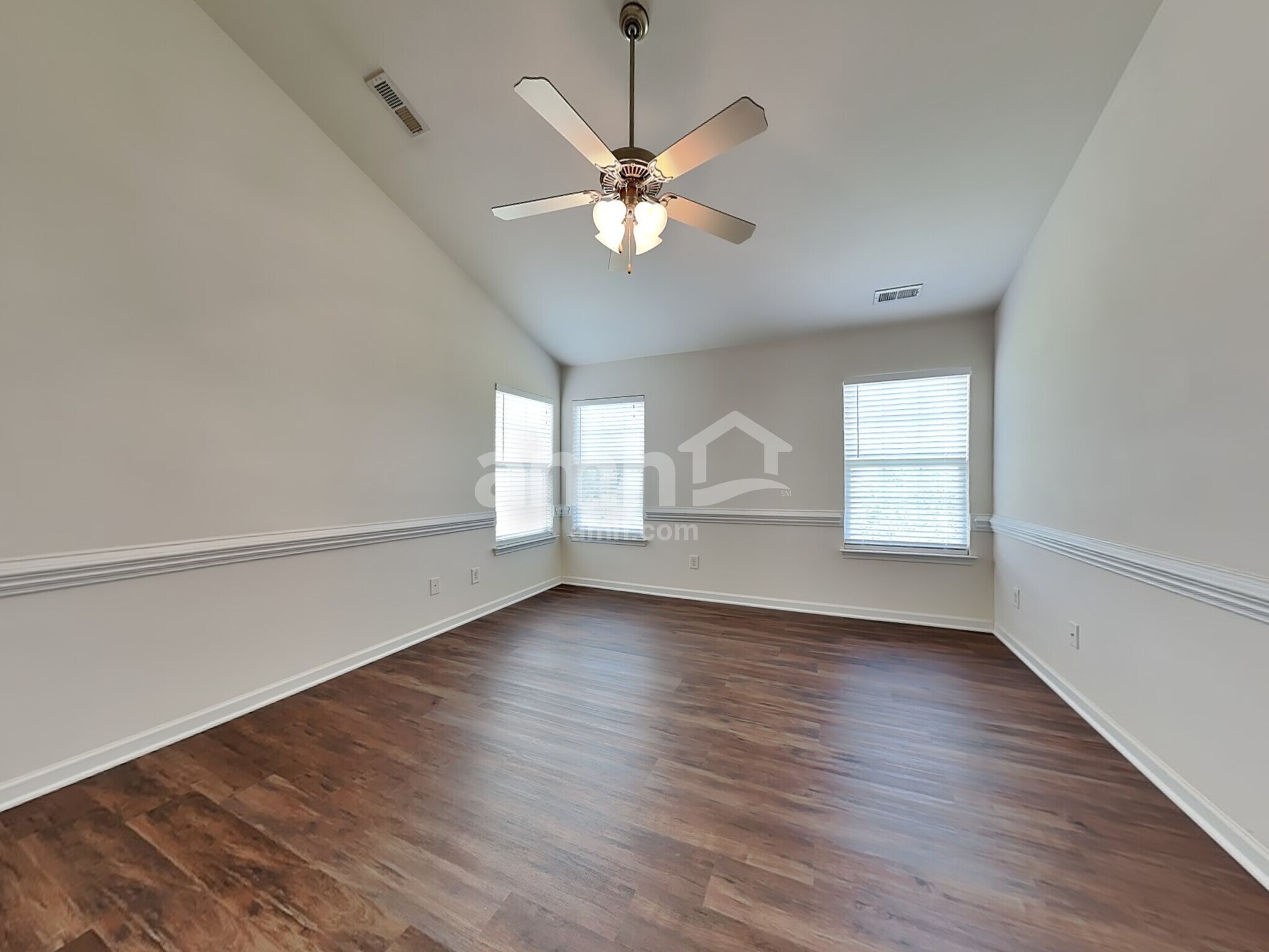 Building Photo - 1416 Paulonia Way