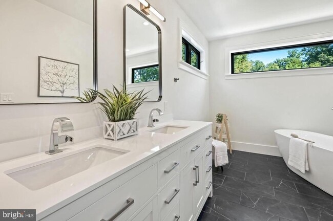 Building Photo - 5805 Massachusetts Ave