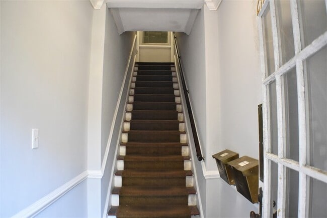 Building Photo - 2417 Blossom St