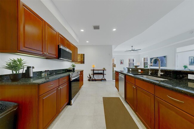 Building Photo - 642 Wells Ct