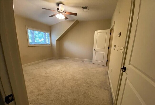 Building Photo - 815 Millwork Cir