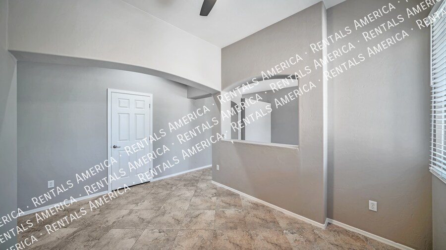 Building Photo - 10430 E Rita Ranch Crossing Cir