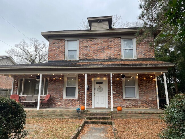 Building Photo - 2522 Lee St