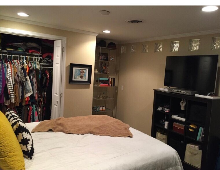 Bedroom 1 - 1441 S Frisco Ave