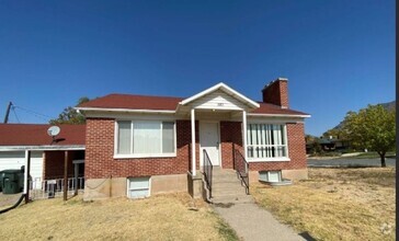 Building Photo - 28th Duplex