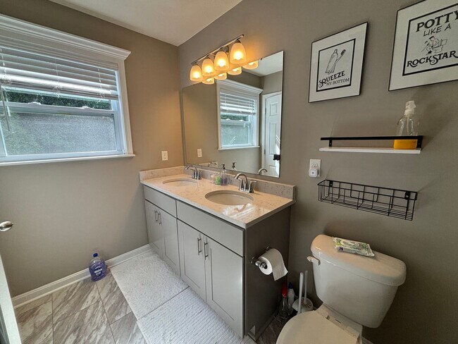 Building Photo - Beautiful 3 Bedroom Home in North Fayette!