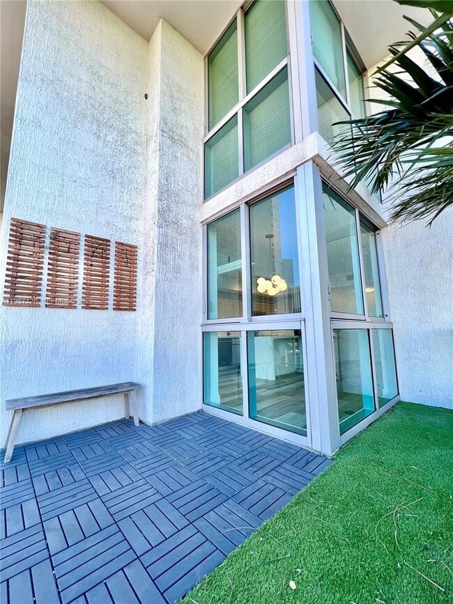 Building Photo - 90 SW 3rd St