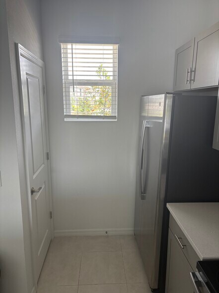 Building Photo - 6318 Whetstone Ct