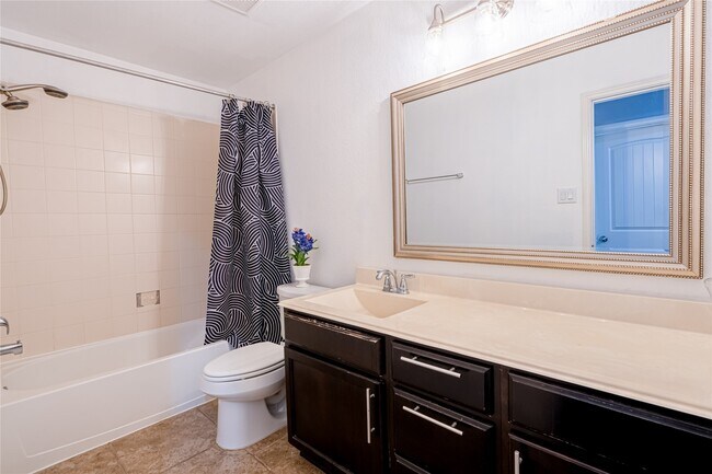 Building Photo - 13910 Merganser Dr