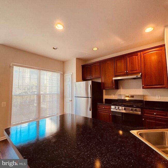 Building Photo - 8936 Singleleaf Cir