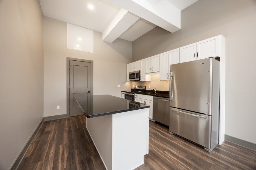 Building Photo - 122 Penn Ave