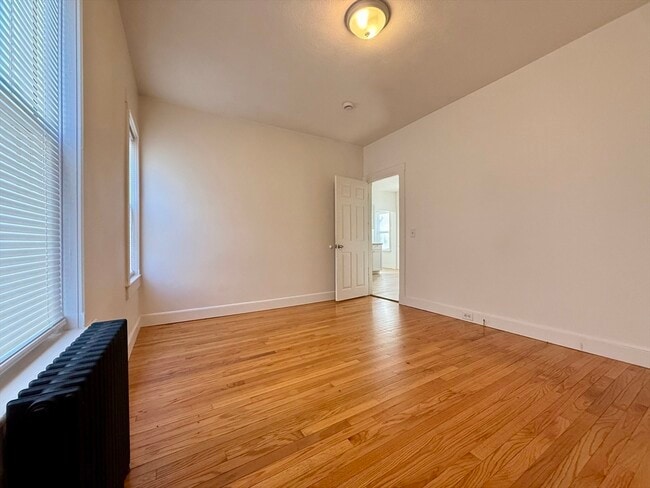 Building Photo - 29 Broad St