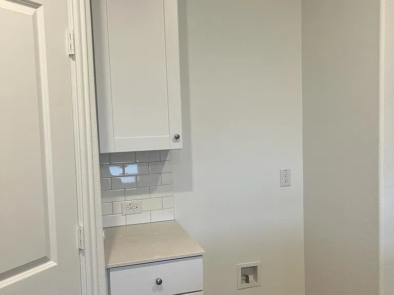 Building Photo - 1504 Van Gogh Dr