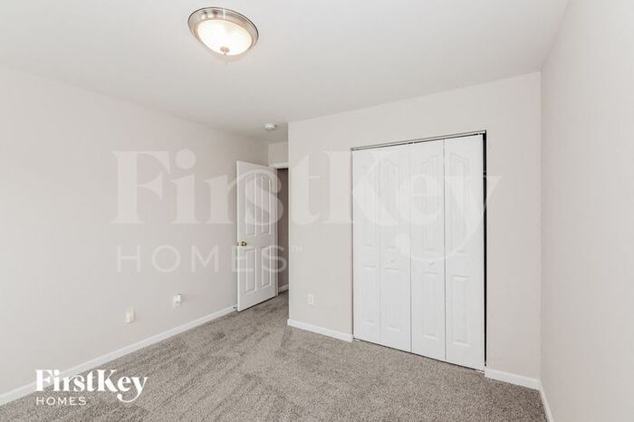 Building Photo - 9320 Longstone Ln