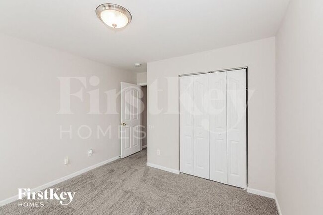 Building Photo - 9320 Longstone Ln