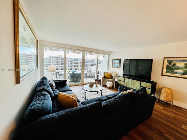 Building Photo - 199 Ocean Ln Dr