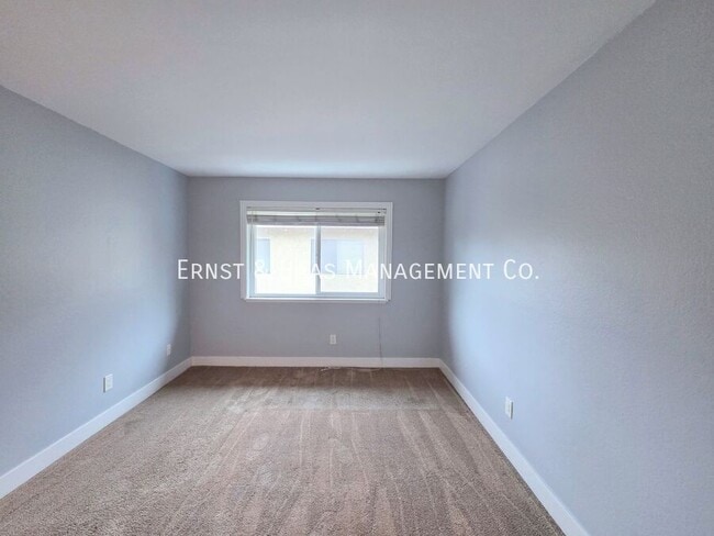 Building Photo - 16850 Sierra Vista Way