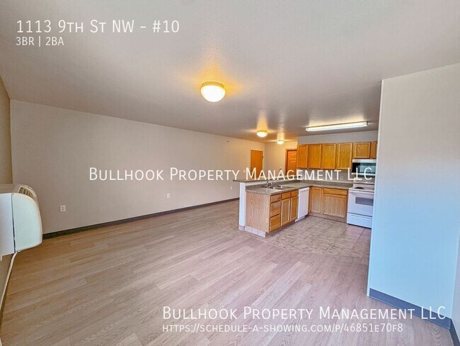 Building Photo - 1113 9th St NW