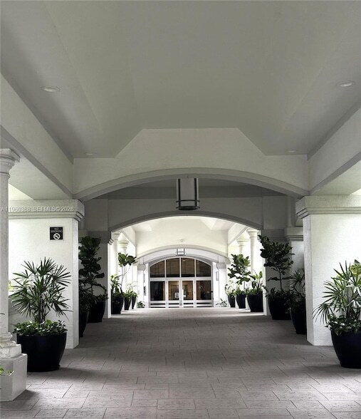 Building Photo - 21055 Yacht Club Dr