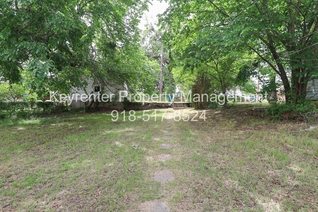 Building Photo - 412 N McKinley Ave