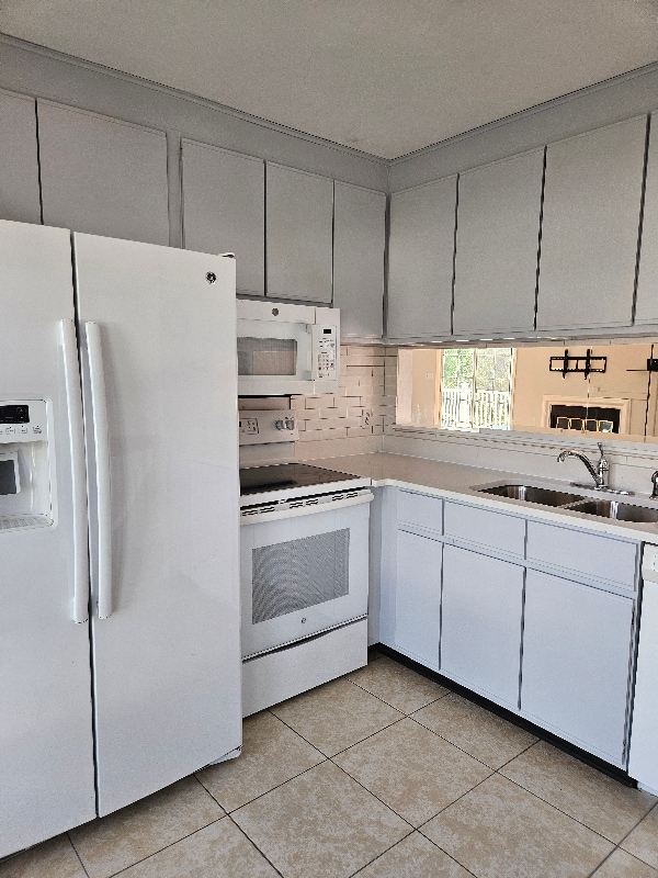 Building Photo - 3040 Winterberry Dr