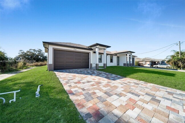 Building Photo - 328 Gordon Ave S