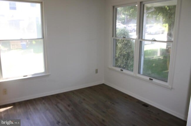 Building Photo - 516 Colgate Ct