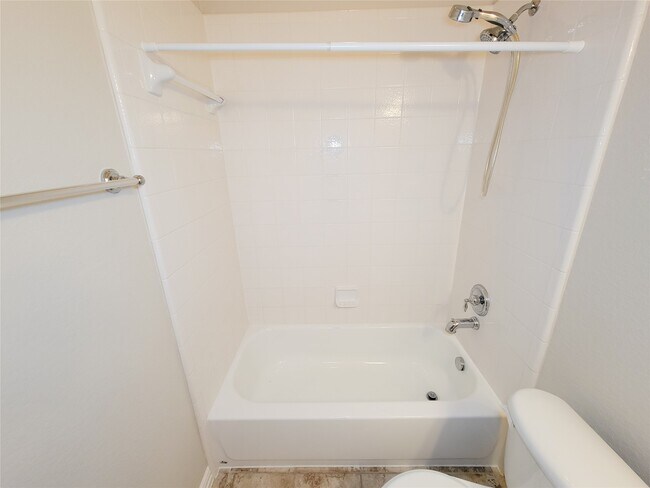 Building Photo - 2886 Tuscania Ln