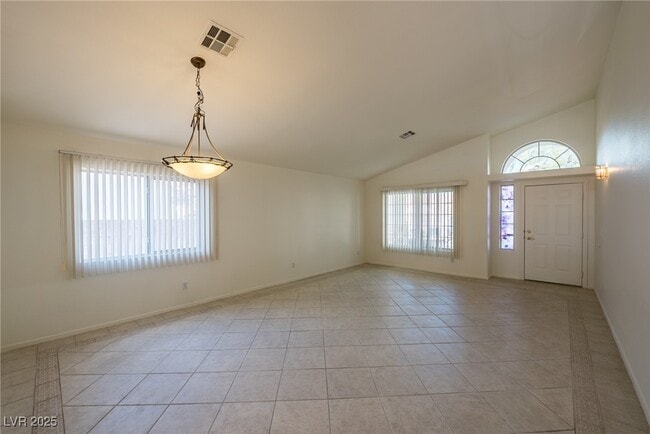 Building Photo - 682 Ladywood Ln