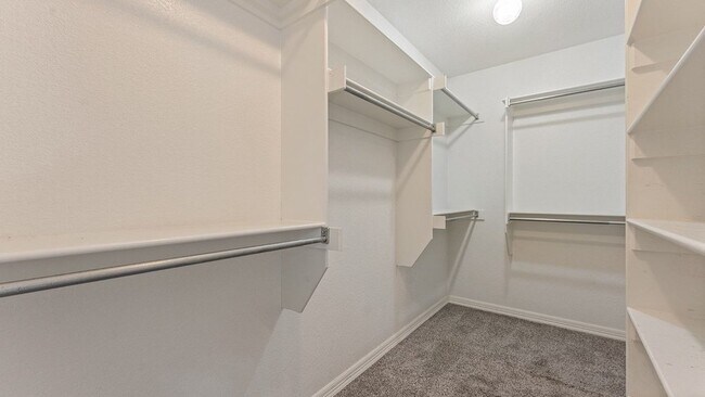 Building Photo - 884 Palisades Ave