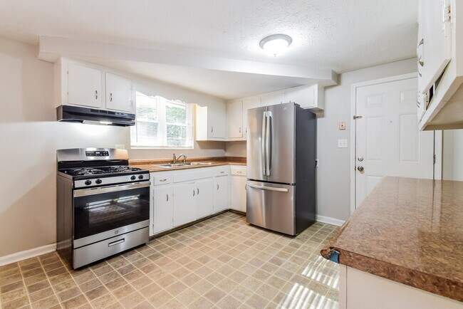 Building Photo - 3938 Windemere Dr