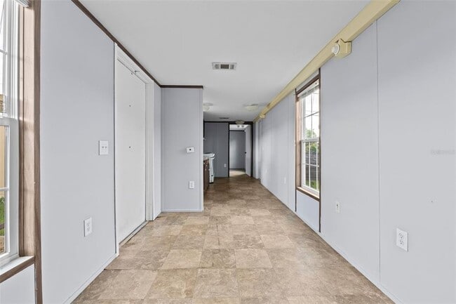 Building Photo - 5600 New Tampa Hwy