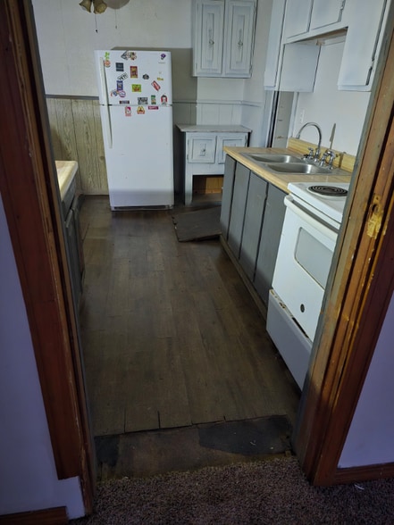 Building Photo - 29 Creek Dr