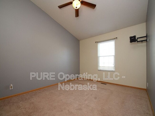 Building Photo - 16767 Laurel Plaza