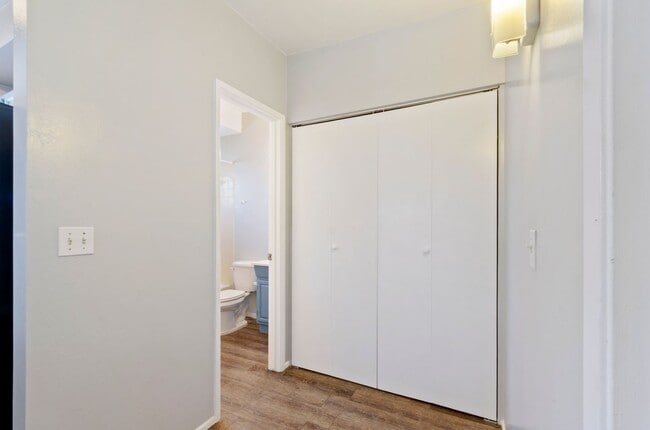 Building Photo - Remodeled duplex