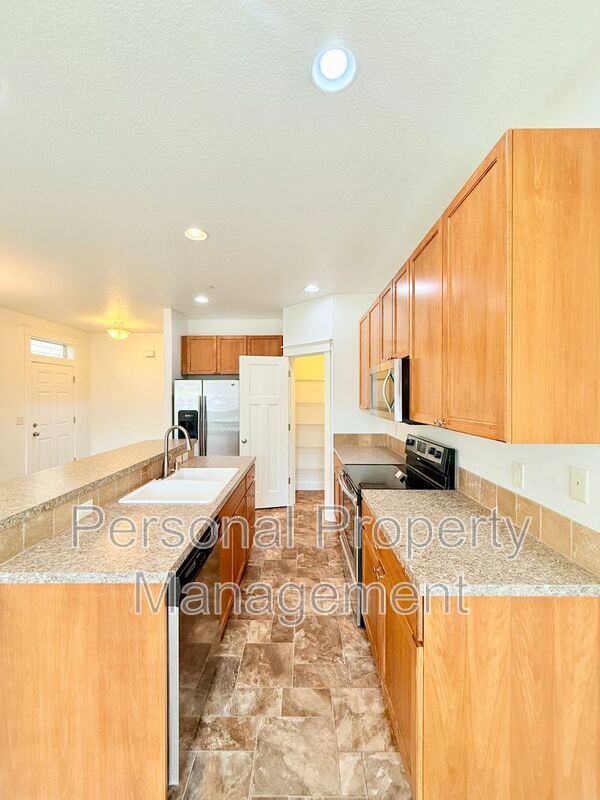 Building Photo - 3326 NW 47th Dr