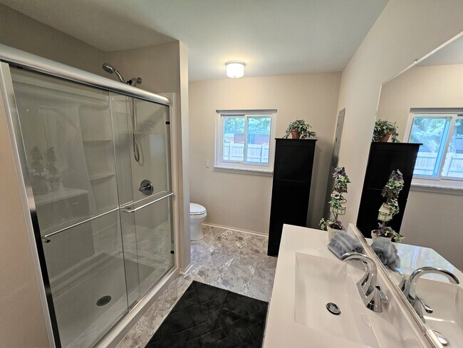 Building Photo - 53416 Tundra Dr