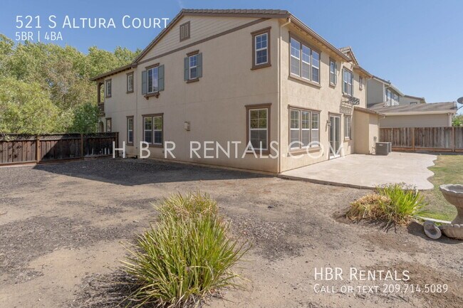 Building Photo - 521 S Altura Ct