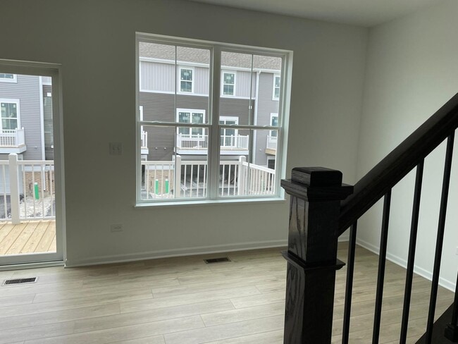 Building Photo - 14936 S McCarthy Cir
