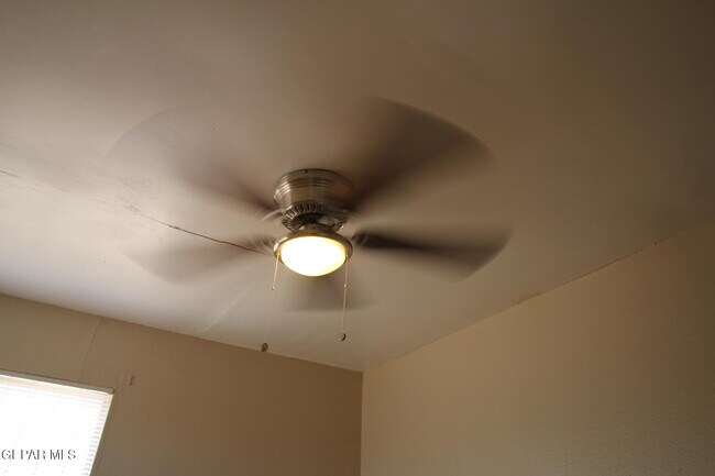 Building Photo - 10711 Ivanhoe Dr