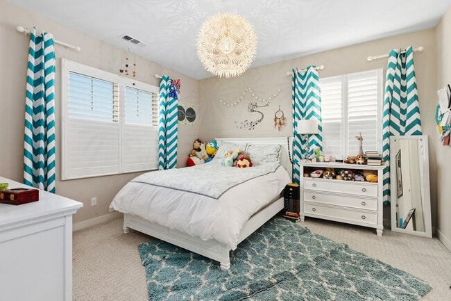 Building Photo - Beautiful 5 bedroom home in Heart of Carme...