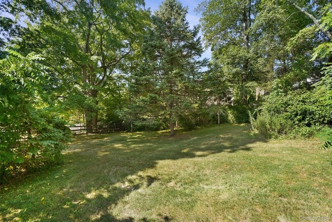 Building Photo - 1 Pound Ridge Rd