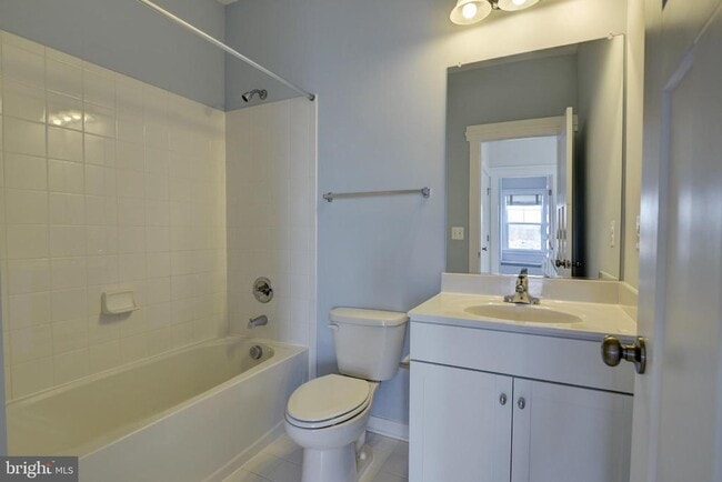 Building Photo - 104 Santa Fe Ct