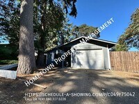 Building Photo - 1310 Goldenrod Dr SE