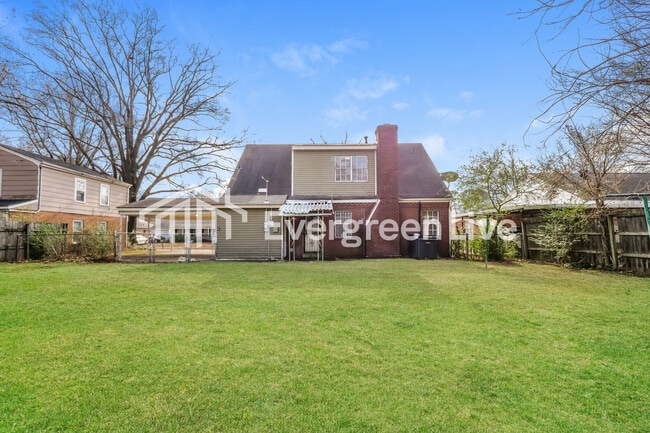 Building Photo - 4850 Summerlane Ave