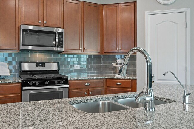 Building Photo - 476 Sheepshank Dr