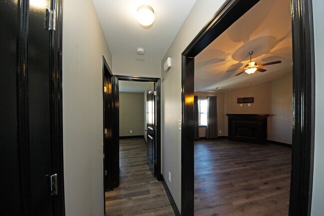 Building Photo - 315 Basil Ct