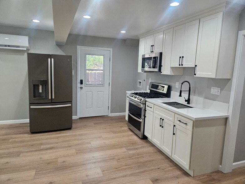 Building Photo - 21179 Martynia Ct